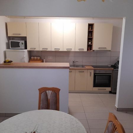 Appartement Apartman Lipa à Senj  Extérieur photo